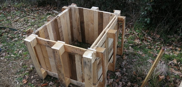 Pallet compost bin