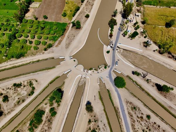 A branch-like canal A branch-like canal