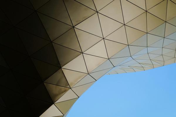 Architecte building with triangles shapes